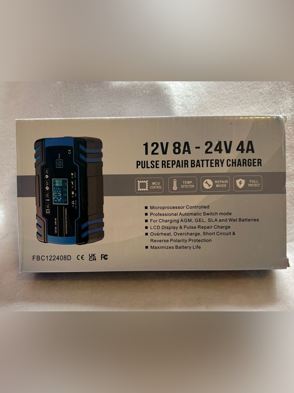 Pulse 12V-24V Repair Battery Charger in Blue and Black